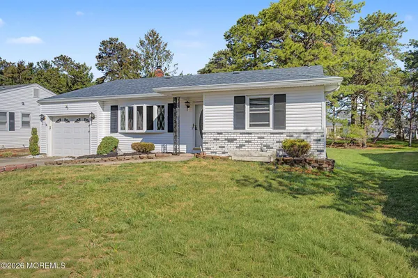 Property Slideshow image 3 of 37 | 3 whitaker dr, Toms River, NJ, 08757