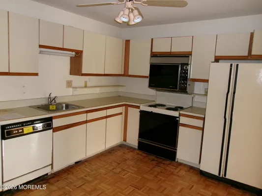 Property Slideshow image 2 of 18 | 6 harrow pl, Manchester, NJ, 08759