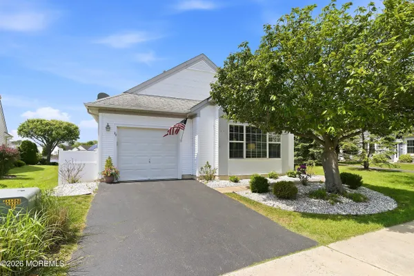 Property Slideshow image 2 of 38 | 22 stafford dr, Manchester, NJ, 08759