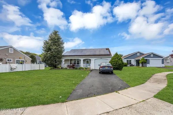 Property Slideshow image 3 of 31 | 9 carol ct, Manchester, NJ, 08759