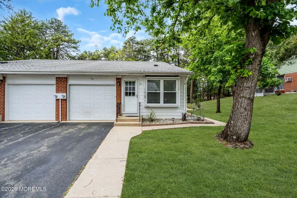 Property Slideshow image 3 of 17 | 9 b moccasin dr, Whiting, NJ, 08759