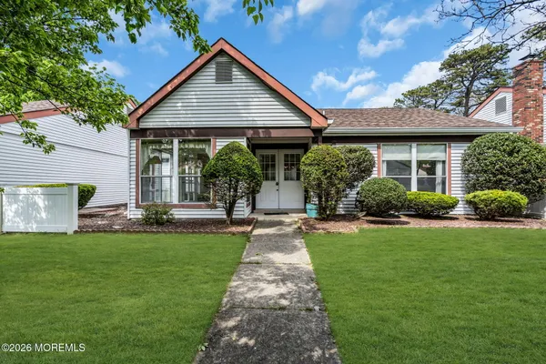 Property Slideshow image 3 of 47 | 815b liverpool cir, Manchester, NJ, 08759
