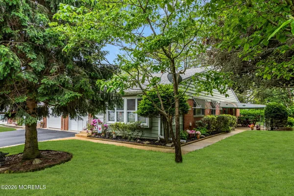 Property Slideshow image 3 of 31 | 56 b yorktowne pkwy, Whiting, NJ, 08759
