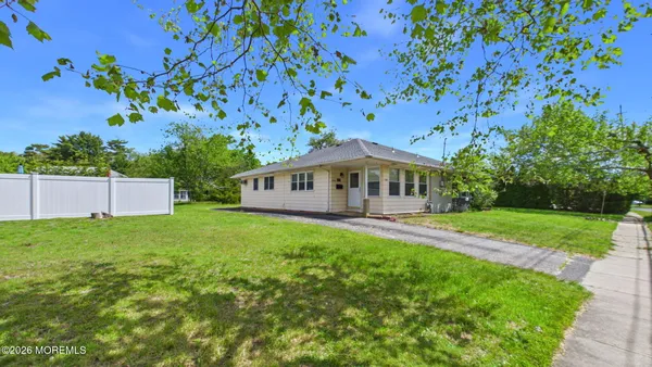 Property Slideshow image 2 of 37 | 2240 yorktowne blvd, Toms River, NJ, 08753