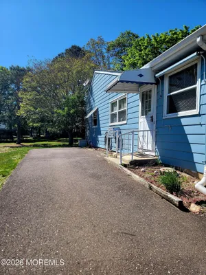 Property Slideshow image 3 of 17 | 142 hudson pkwy a, Whiting, NJ, 08759