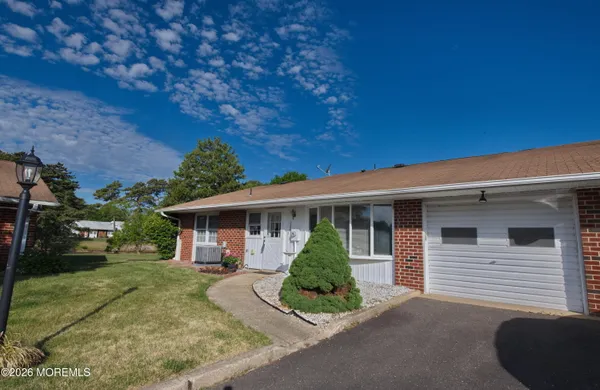 Property Slideshow image 3 of 26 | 1179b argyll cir 100b, Lakewood, NJ, 08701
