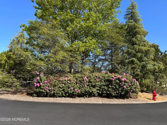 Property Slideshow image 3 of 25 | 1978 cherryvale ct, Toms River, NJ, 08755