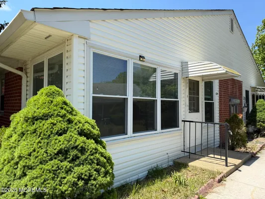 Property Slideshow image 2 of 26 | 17b snowberry ln, Whiting, NJ, 08759