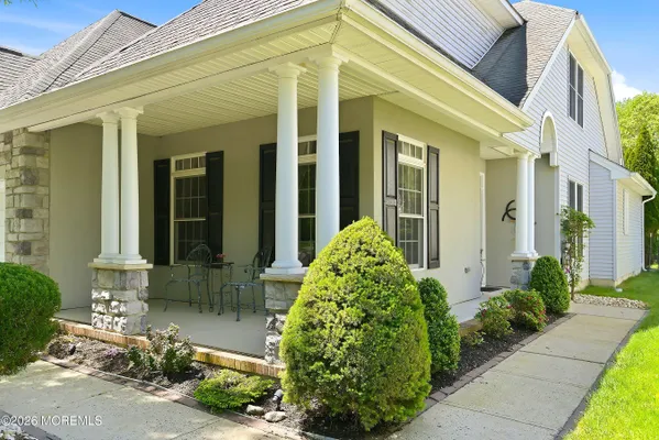 Property Slideshow image 2 of 48 | 8 magnolia ct, Ocean Twp, NJ, 07712
