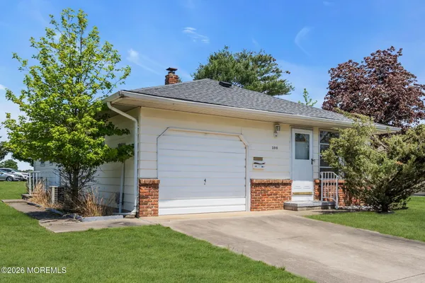 Property Slideshow image 2 of 25 | 390 saint thomas dr, Toms River, NJ, 08757