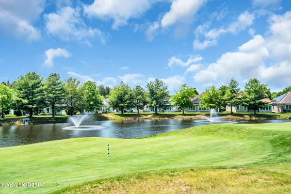 Property Slideshow image 2 of 29 | 84 cypress point ln, Jackson, NJ, 08527