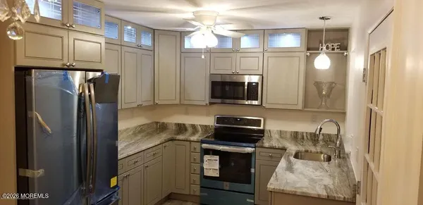Property Slideshow image 3 of 43 | 18c cambridge cir c, Manchester, NJ, 08759