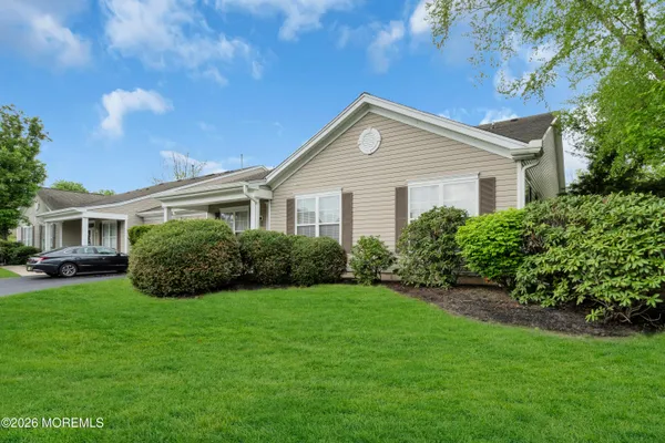 Property Slideshow image 2 of 29 | 419 spring meadow dr, Lakewood, NJ, 08701