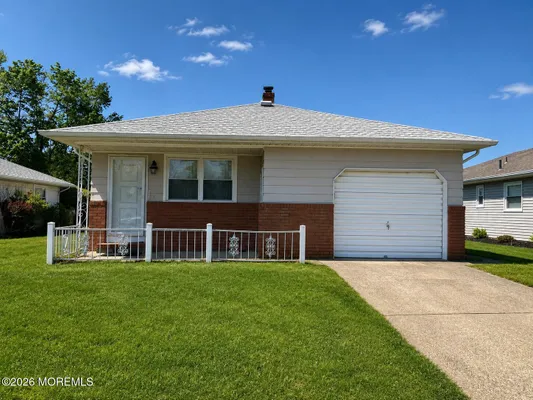Property Slideshow image 2 of 28 | 47 castle harbor dr, Toms River, NJ, 08757