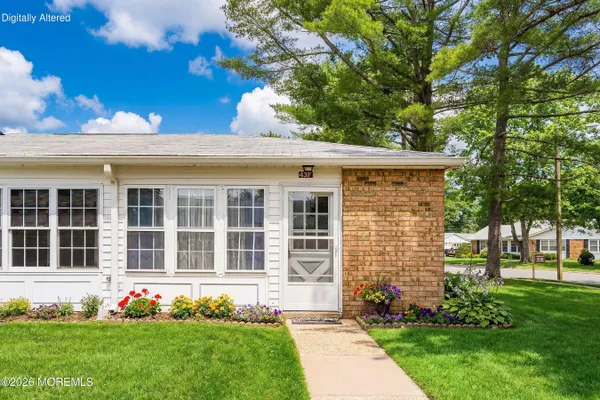 Property Slideshow image 2 of 54 | 43 cambridge cir f, Manchester, NJ, 08759