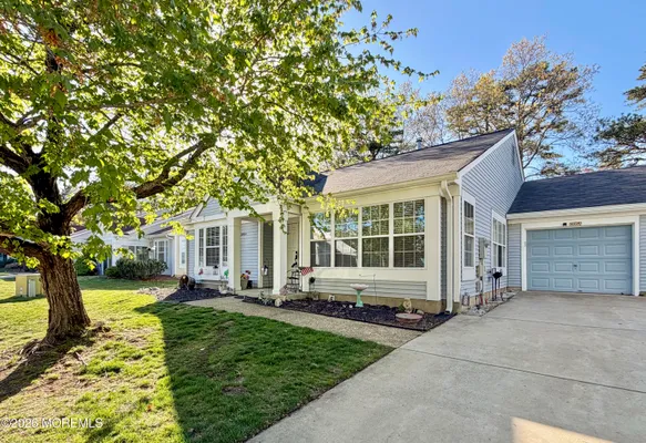 Property Slideshow image 2 of 29 | 1205a thornbury ln, Manchester, NJ, 08759