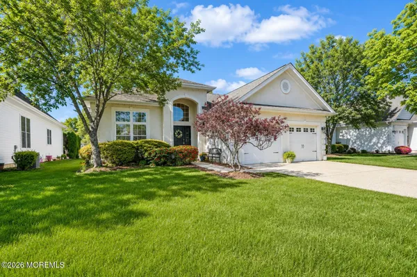 Property Slideshow image 2 of 42 | 8 crooked stick rd, Jackson, NJ, 08527