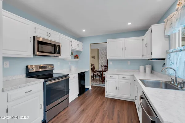 Property Slideshow image 3 of 38 | 559c malvern ct, Manchester, NJ, 08759