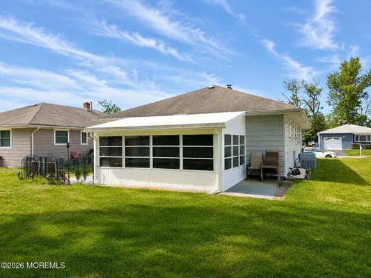 Property Slideshow image 3 of 11 | 238 charlotteville dr, Toms River, NJ, 08757