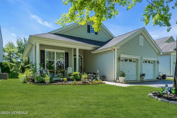 Property Slideshow image 3 of 131 | 53 silverside rd, Lakewood, NJ, 08701