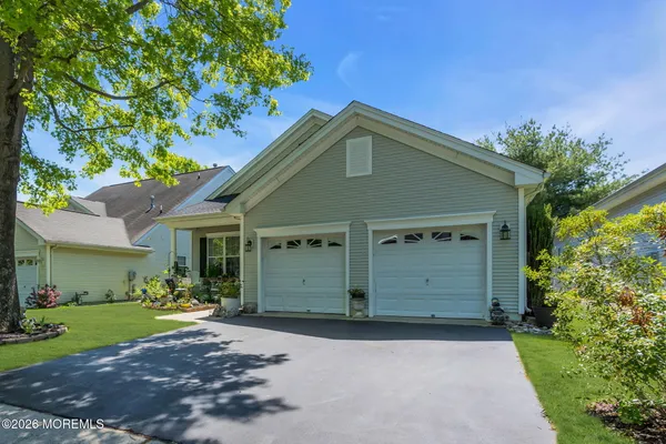 Property Slideshow image 2 of 131 | 53 silverside rd, Lakewood, NJ, 08701