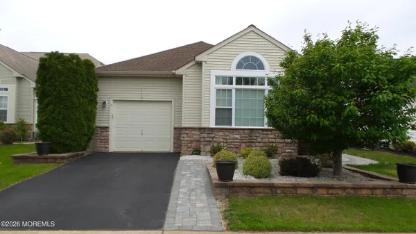 Property Slideshow image 3 of 44 | 7 marnier ct, Manchester, NJ, 08759