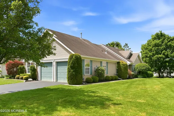 Property Slideshow image 2 of 55 | 25 ivy hill rd, Lakewood, NJ, 08701