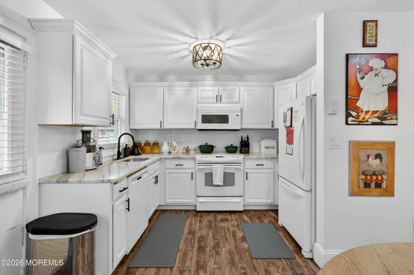 Property Slideshow image 2 of 24 | 123b edinburgh ln 123b, Lakewood, NJ, 08701