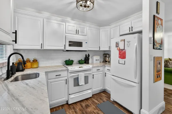 Property Slideshow image 3 of 24 | 123b edinburgh ln 123b, Lakewood, NJ, 08701