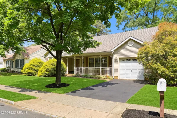 Property Slideshow image 2 of 26 | 2289 mount hood ln, Toms River, NJ, 08753