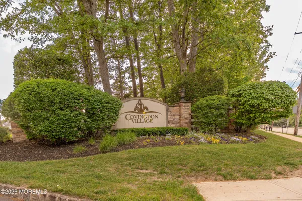 Property Slideshow image 2 of 25 | 636 sophee ln, Lakewood, NJ, 08701