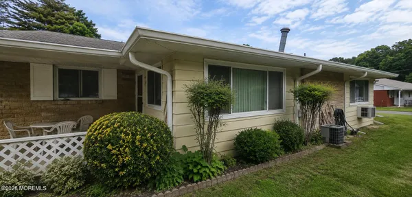 Property Slideshow image 2 of 14 | 9 d w lake dr, Manchester, NJ, 08759