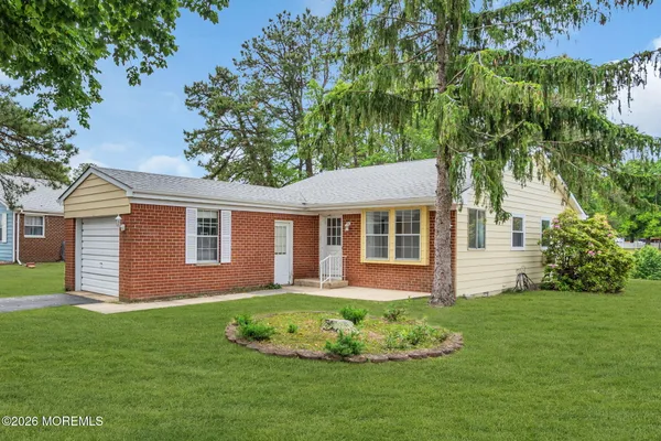 Property Slideshow image 3 of 18 | 75 independence pkwy, Manchester, NJ, 08759