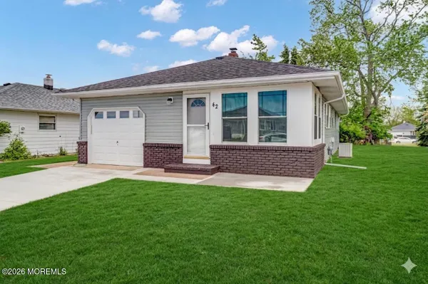 Property Slideshow image 2 of 30 | 42 harrington dr, Toms River, NJ, 08757