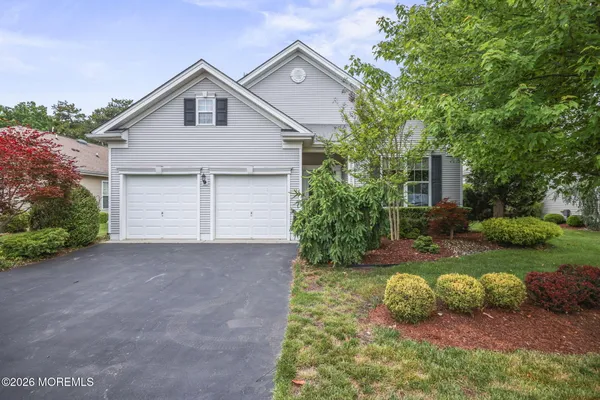 Property Slideshow image 2 of 36 | 20 spencer dr, Jackson, NJ, 08527