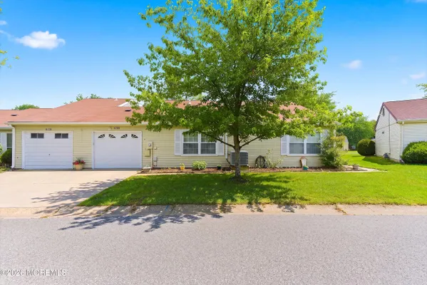 Property Slideshow image 2 of 58 | 910a liverpool cir, Manchester, NJ, 08759
