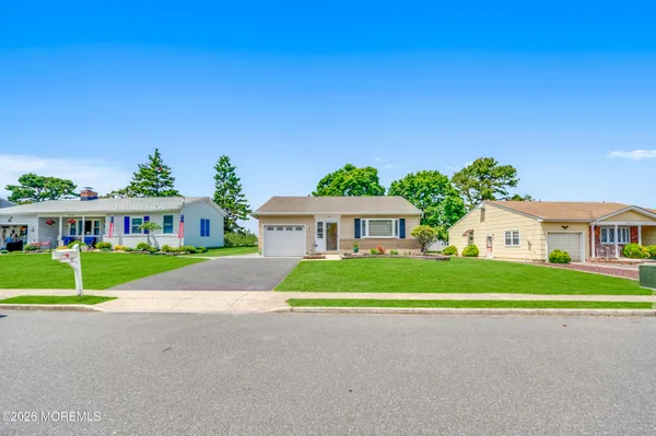 Property Slideshow image 2 of 26 | 32 carlisle rd, Toms River, NJ, 08757