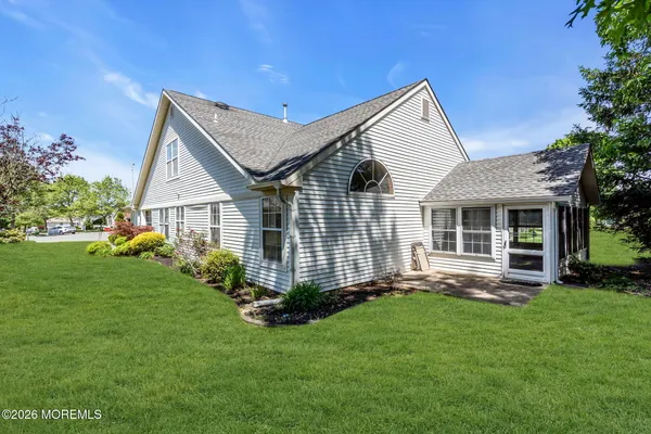 Property Slideshow image 3 of 80 | 3237 flagstone ct, Toms River, NJ, 08755