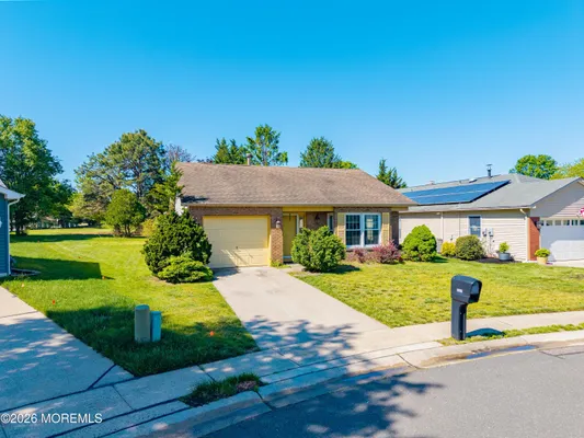 Property Slideshow image 2 of 32 | 1505 essex ct, Toms River, NJ, 08755