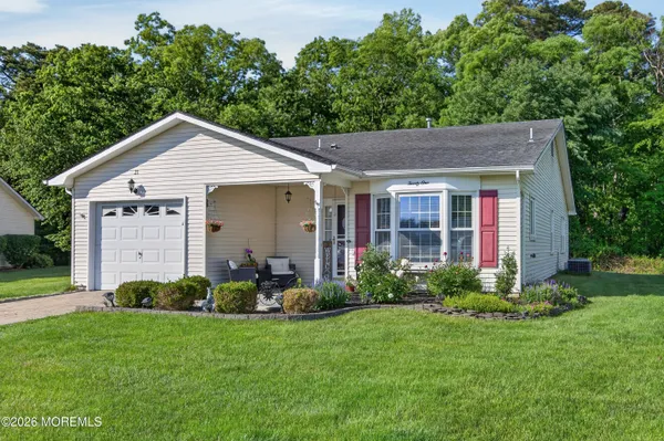 Property Slideshow image 2 of 29 | 21 piedmont ct, Brick, NJ, 08724