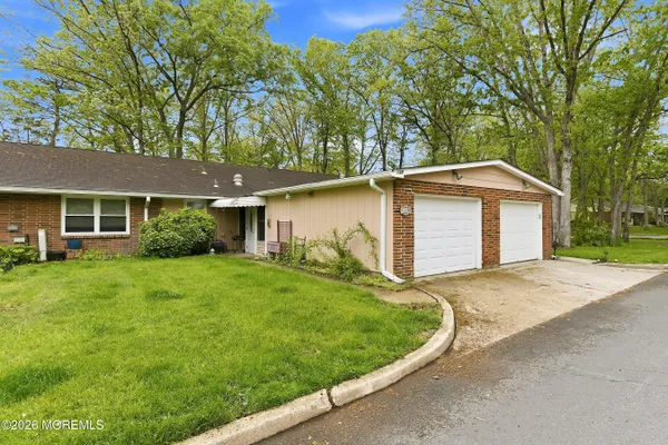 Property Slideshow image 3 of 32 | 78b dorchester dr 1002, Lakewood, NJ, 08701