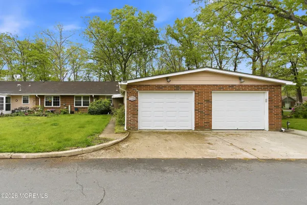 Property Slideshow image 2 of 32 | 78b dorchester dr 1002, Lakewood, NJ, 08701