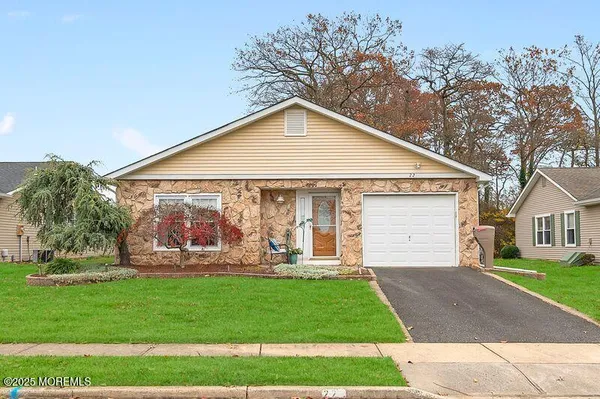 Property Slideshow image 2 of 30 | 22 rushmore dr, Brick, NJ, 08724