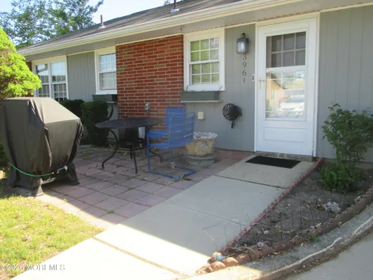 Property Slideshow image 2 of 15 | 396b chesterfield ct, Lakewood, NJ, 08701