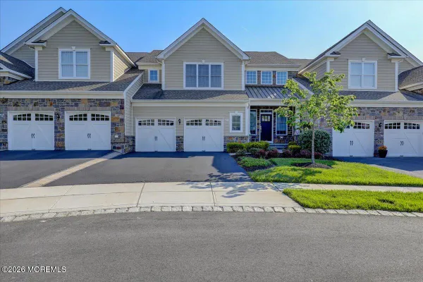 Property Slideshow image 2 of 47 | 10 greylynne ct, Holmdel, NJ, 07733