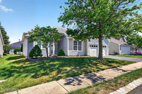Property Slideshow image 2 of 38 | 11 valley stream pl, Barnegat, NJ, 08005