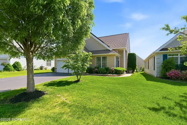 Property Slideshow image 3 of 74 | 16 dogwood dr, Ocean Twp, NJ, 07712