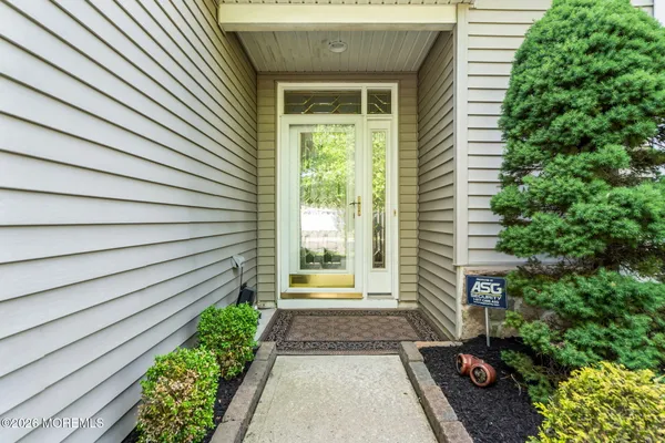 Property Slideshow image 3 of 35 | 442 monticello ln, Lakewood, NJ, 08701