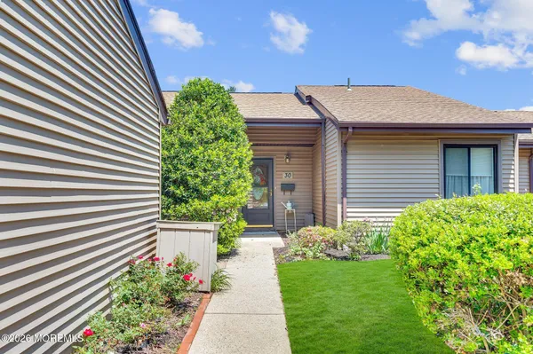 Property Slideshow image 2 of 22 | 30 concord ct, Red Bank, NJ, 07701
