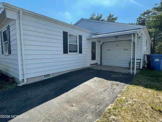 Property Slideshow image 2 of 22 | 127 troumaka st, Toms River, NJ, 08757